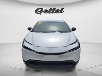 Used 2024 Toyota Prius LE FWD video 2