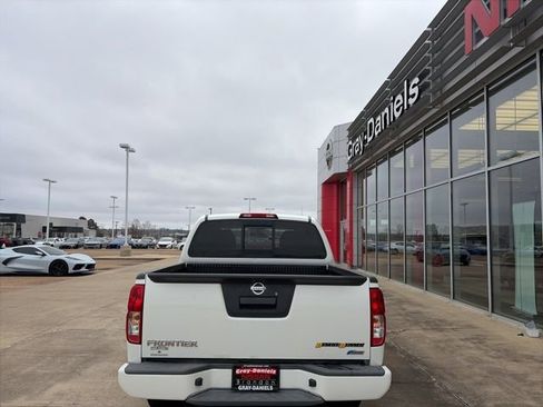 Used 2019 Nissan Frontier Desert Runner image 3