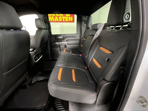 Used 2022 GMC Sierra 2500 AT4 w/ Gooseneck/5TH Wheel Package image 17