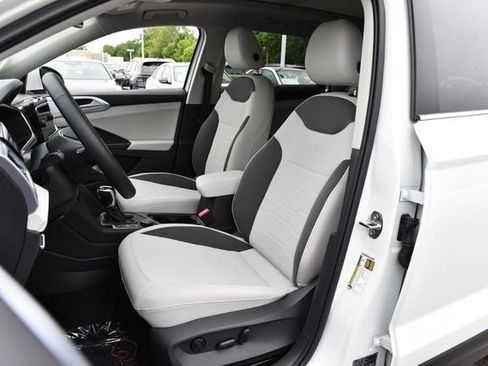 New 2026 Volkswagen Taos SE AWD/4WD image 20