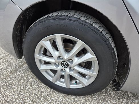 Used 2014 MAZDA MAZDA3 i Grand Touring FWD image 10