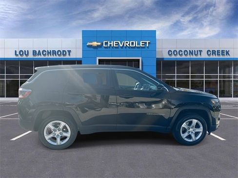 Used 2024 Jeep Compass Sport image 9