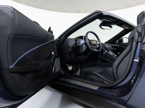 Used 2024 Ferrari Roma Spider image 30