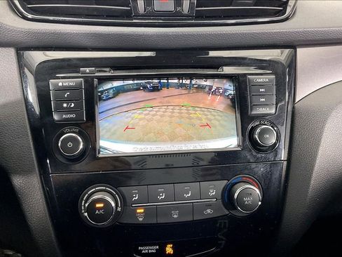 Used 2022 Nissan Rogue Sport S image 30