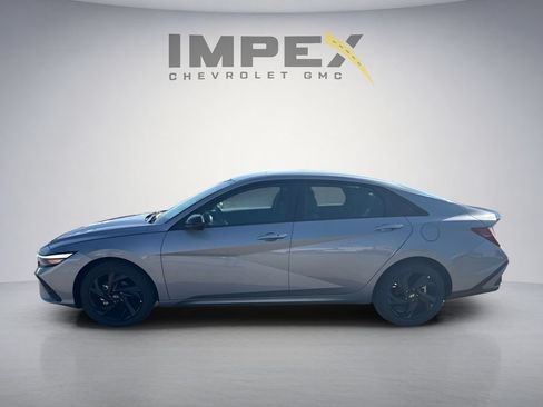 Used 2026 Hyundai Elantra Sport FWD image 2