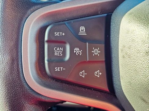 Used 2024 Ford Bronco Wildtrak image 16