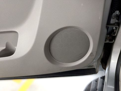 Used 2013 GMC Yukon XL SLT image 21