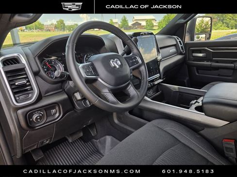 Used 2024 RAM 2500 Big Horn w/ Night Edition AWD/4WD image 13
