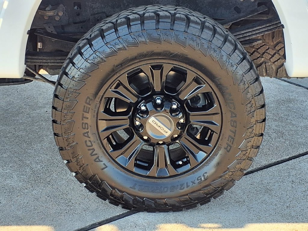 Certified 2022 Ford F250 Lariat w/ Tremor Off-Road Package AWD/4WD image 31
