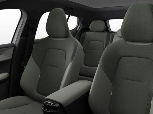 New 2025 Volvo EX30 Plus w/ Protection Package Premier image 6