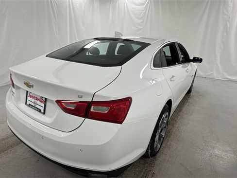 Used 2024 Chevrolet Malibu LT image 3