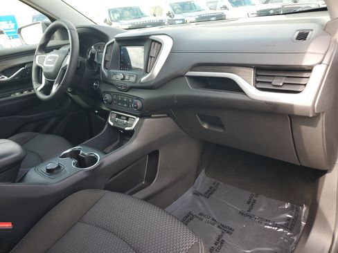 Used 2024 GMC Terrain SLE FWD image 13