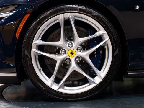 Certified 2022 Ferrari Roma image 12