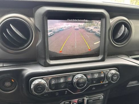 Used 2022 Jeep Wrangler Unlimited Sport AWD/4WD image 28