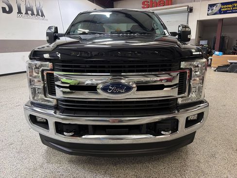 Used 2019 Ford F250 XLT w/ XLT Premium Package AWD/4WD image 12