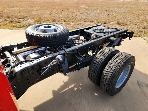 New 2026 GMC Sierra 3500 Pro image 8