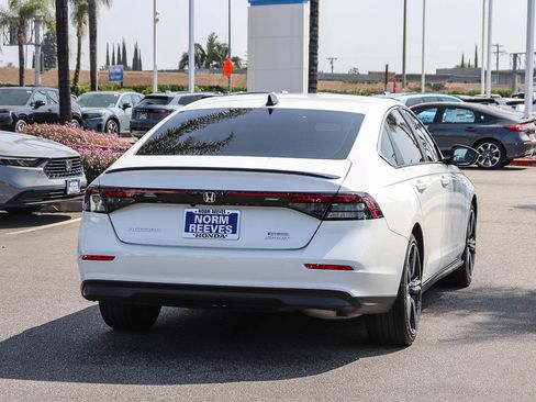 Used 2024 Honda Accord Sport image 11