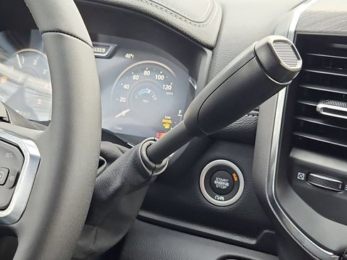 New 2026 RAM 2500 Laramie AWD/4WD image 27