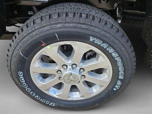 New 2026 RAM 2500 Laramie AWD/4WD image 10