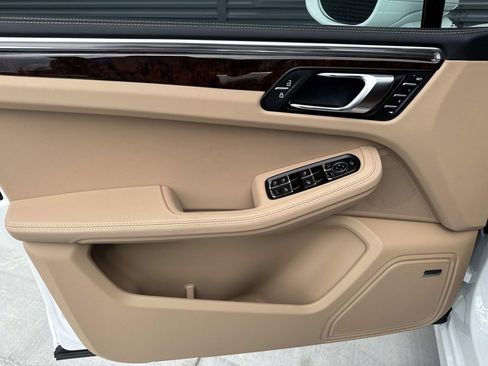 New 2026 Porsche Macan S image 21