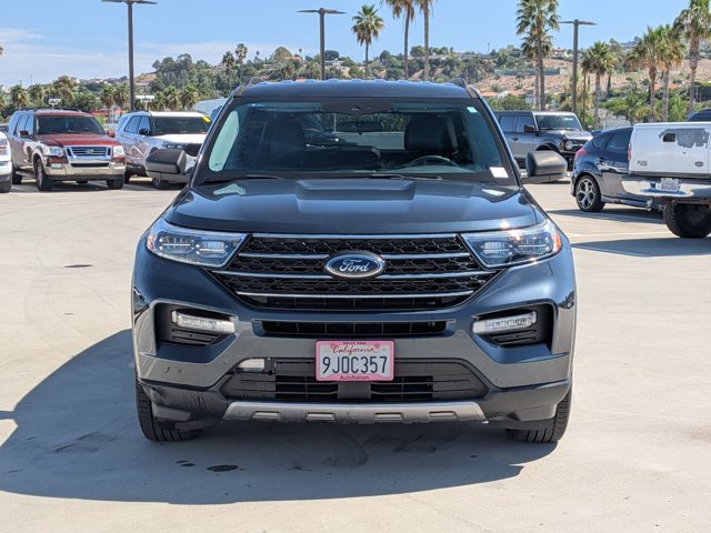 Used 2023 Ford Explorer XLT w/ Equipment Group 202A RWD image 2