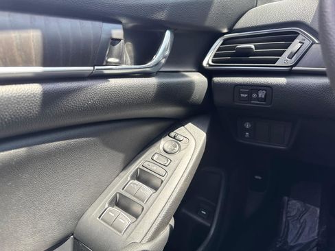 Used 2020 Honda Accord EX image 22
