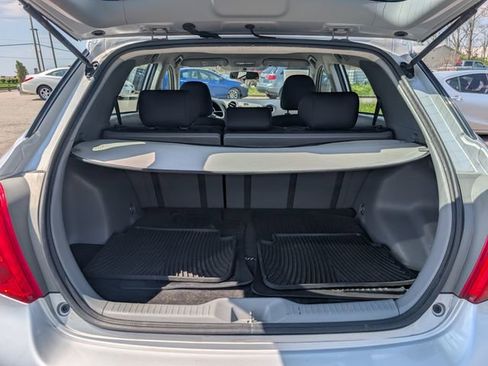 Used 2009 Toyota Matrix FWD image 18