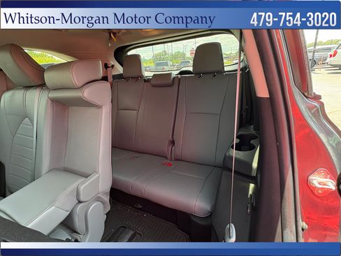 Used 2022 Toyota Highlander XLE AWD/4WD image 36