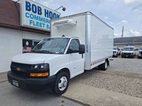 Used 2024 Chevrolet Express 3500 w/ Power Convenience Package RWD image 1