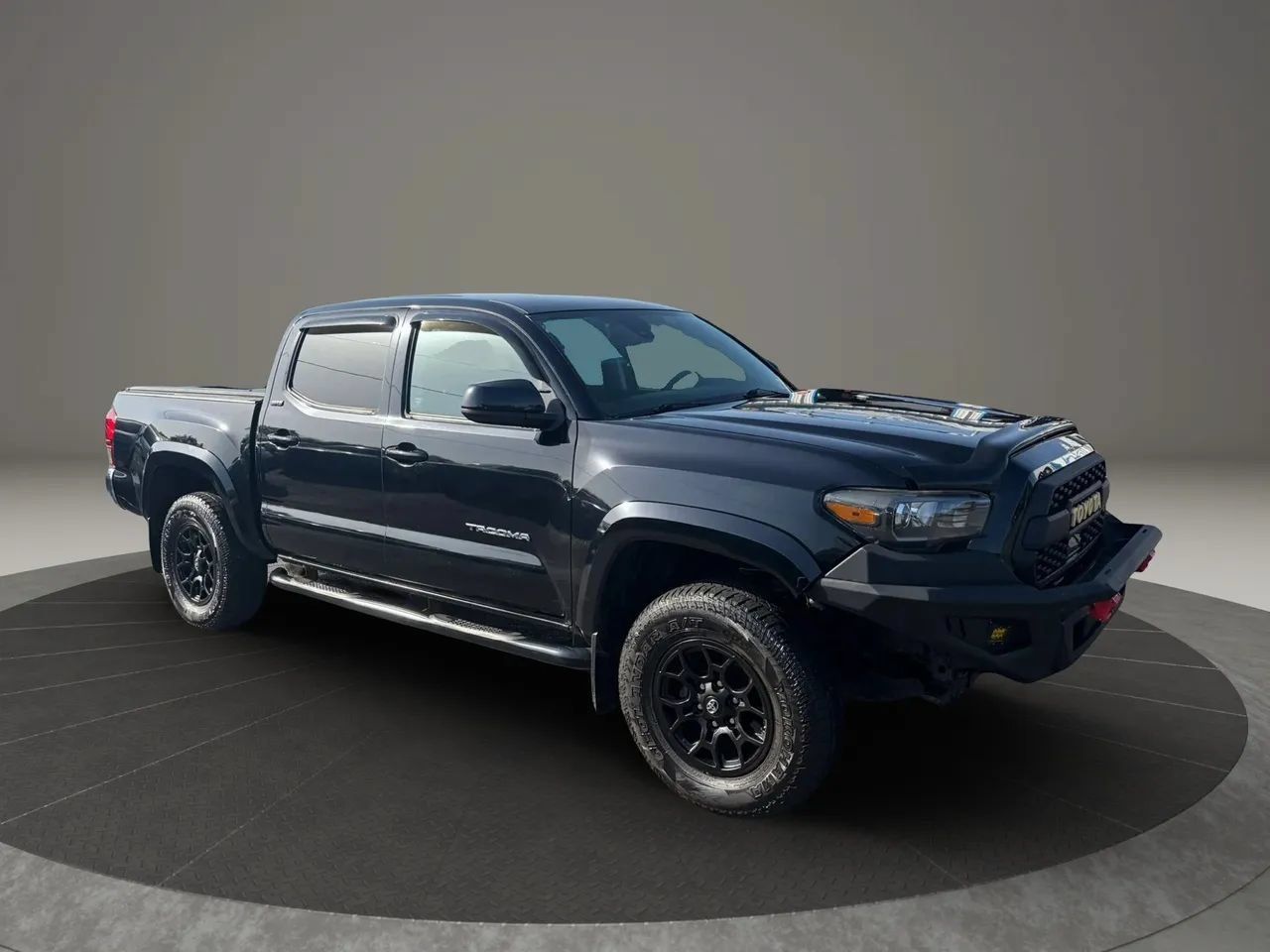 Used 2019 Toyota Tacoma SR5 AWD/4WD image 7