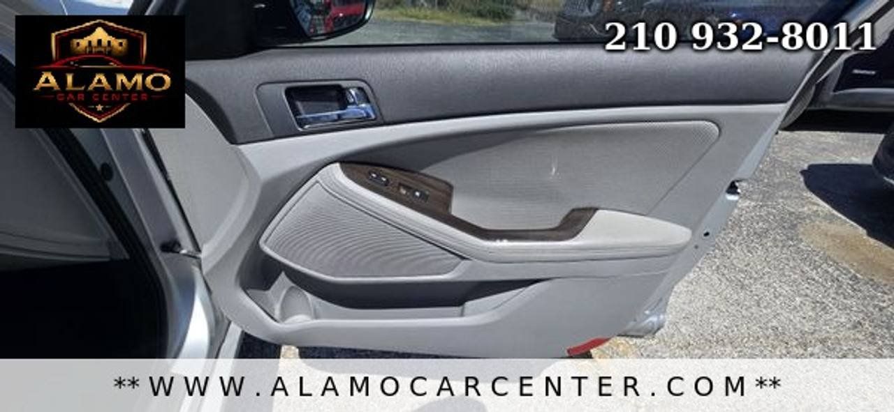Used 2013 Kia Optima EX FWD image 18