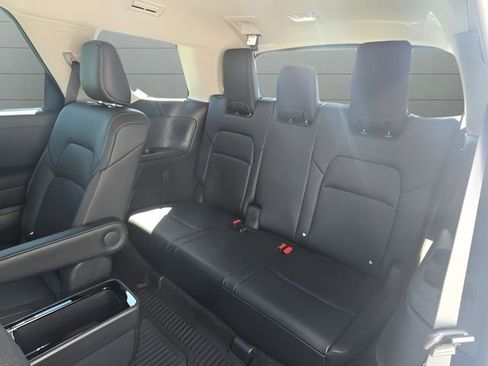 New 2026 Nissan Pathfinder SL image 11