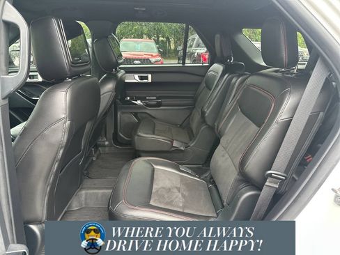 Used 2022 Ford Explorer ST-Line RWD image 19