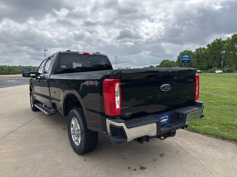 Used 2025 Ford F250 XLT AWD/4WD image 7
