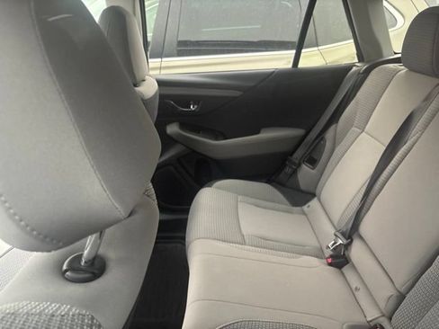 Used 2024 Subaru Outback Premium AWD/4WD image 5