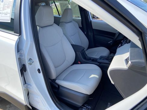 Used 2026 Toyota Corolla Cross L FWD image 23