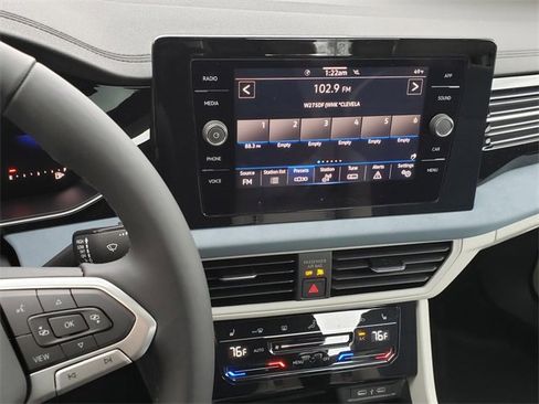 New 2025 Volkswagen Jetta SE image 11