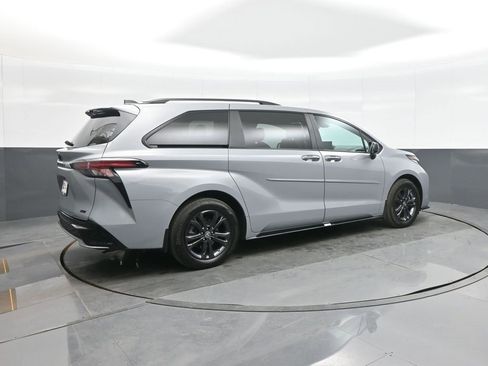 Certified 2025 Toyota Sienna XSE w/ XSE Plus Package image 7