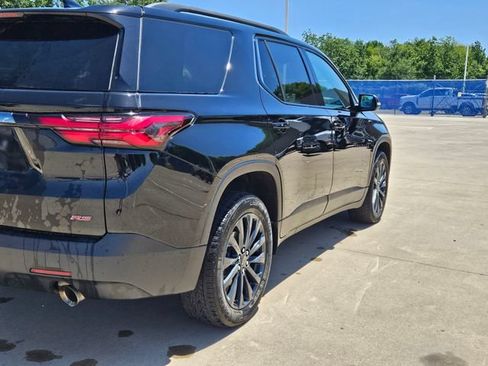 Used 2022 Chevrolet Traverse RS w/ LPO, Floor Liner Package FWD image 4