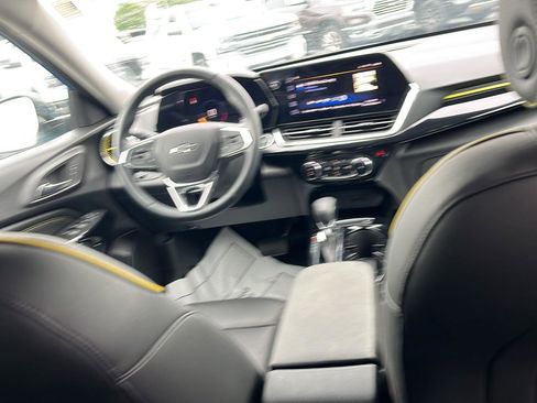 Used 2025 Chevrolet Trax ACTIV w/ Sunroof Package FWD image 29
