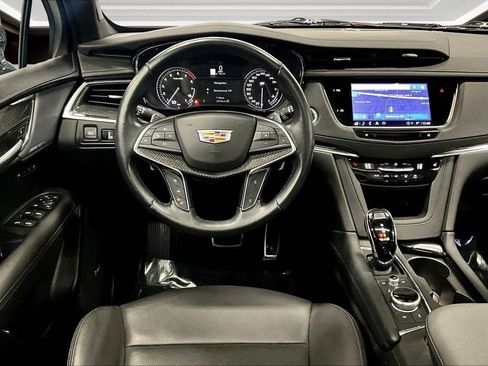 Certified 2024 Cadillac XT5 Sportv w/ LPO, Floor Liner Package AWD/4WD image 8