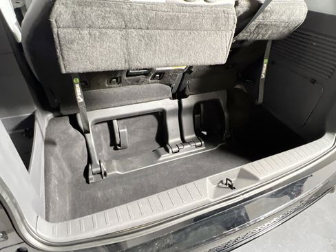 Used 2022 Toyota Sienna XSE AWD/4WD image 25