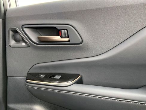 Used 2026 Toyota Crown Limited w/ Advanced Technology Package image 36