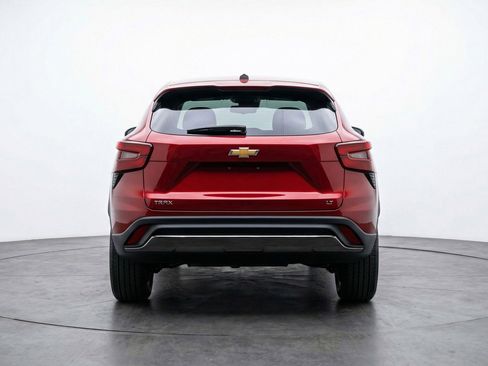 Used 2025 Chevrolet Trax LT image 6