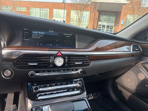 Used 2018 Genesis G90 3.3T Premium image 20