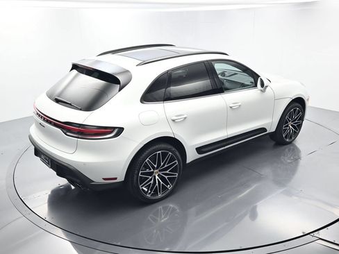 Certified 2026 Porsche Macan AWD/4WD image 40