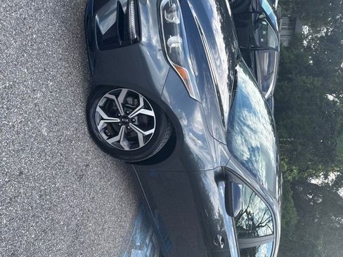 Used 2021 Kia Forte LXS image 2