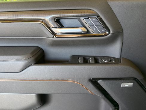 New 2026 GMC Sierra 2500 AT4 image 12