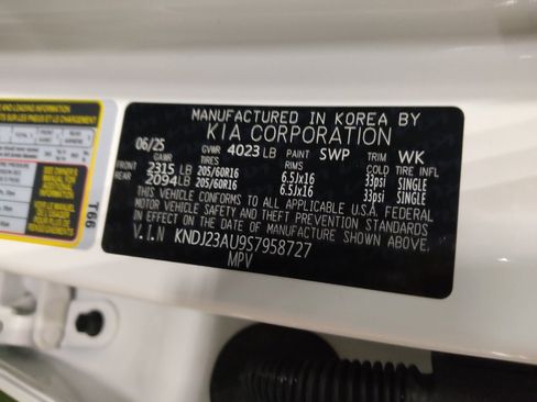 Used 2025 Kia Soul LX w/ LX Technology Package image 33