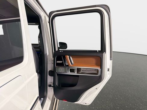 Used 2022 Mercedes-Benz G 550 image 22